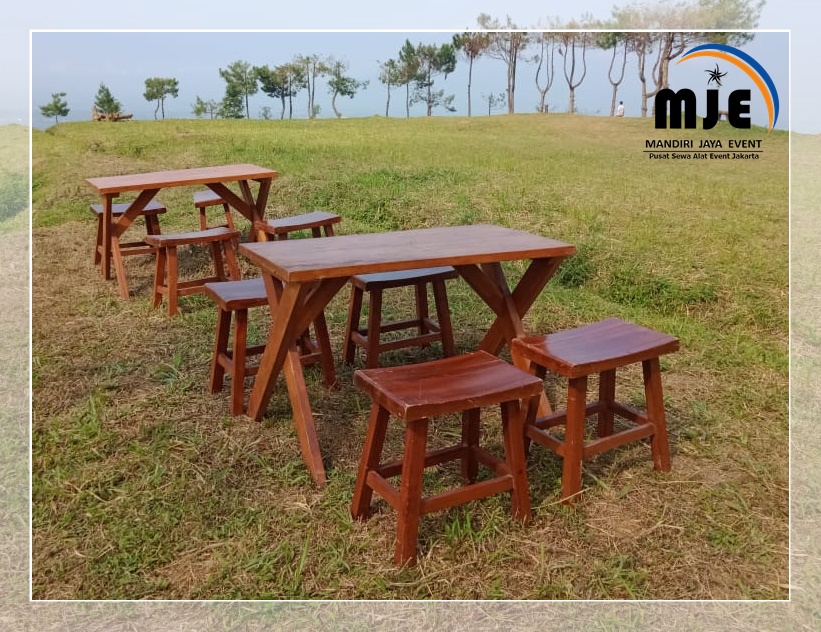 Sewa Meja dan Kursi Taman Kayu Jati